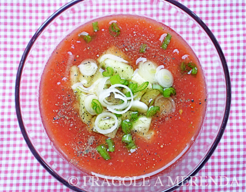 Crema fredda di pomodori (gazpacho)