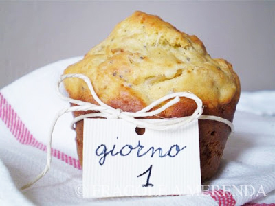 Muffins con semi tostati, indivia e cipolle di Tropea