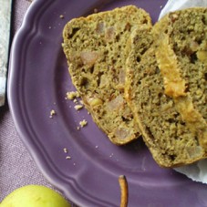 Cake al radicchio, pere e noci