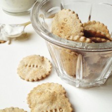 Crackers di farro ai semi di papavero