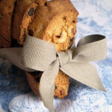 Biscotti al cioccolato e nocciole tostate