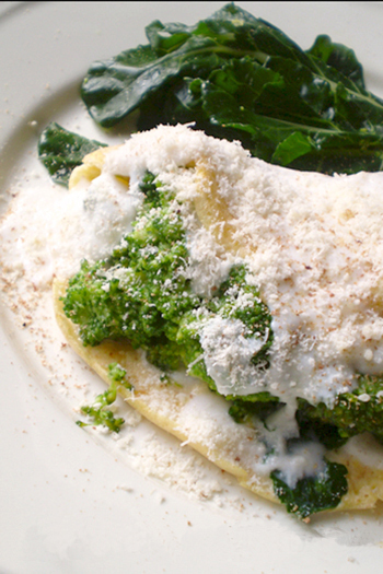 Omelette di broccoli e crema al parmigiano