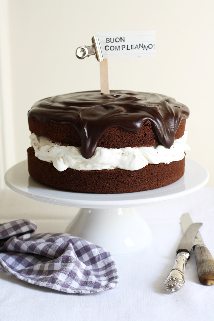 torta di compleanno al cioccolato