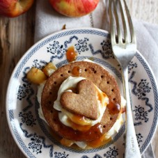 Apple pie e mele rosse, dalla cucina di FRAGOLE A MERENDA