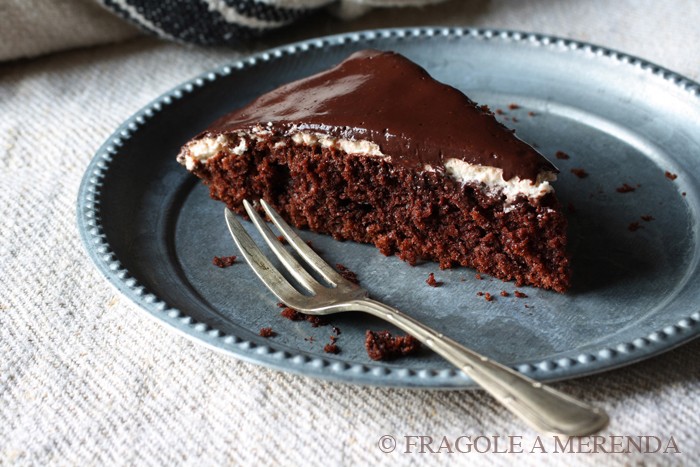 Torta morbida al cioccolato, ricetta di FRAGOLE A MERENDA