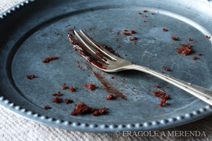 Torta morbida al cioccolato, ricetta di FRAGOLE A MERENDA